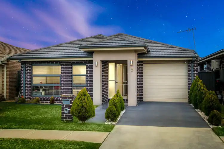 9 Blackburn Street, Ropes Crossing NSW 2760