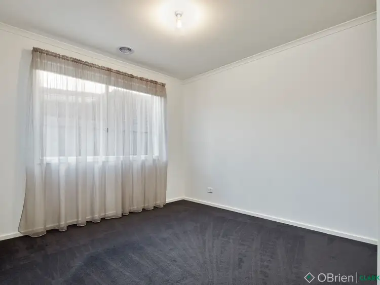 Fifth view of Homely house listing, 30 Shakespeare Court, Drouin VIC 3818