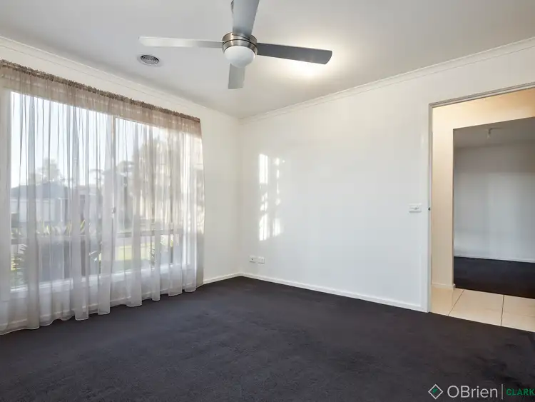 Seventh view of Homely house listing, 30 Shakespeare Court, Drouin VIC 3818