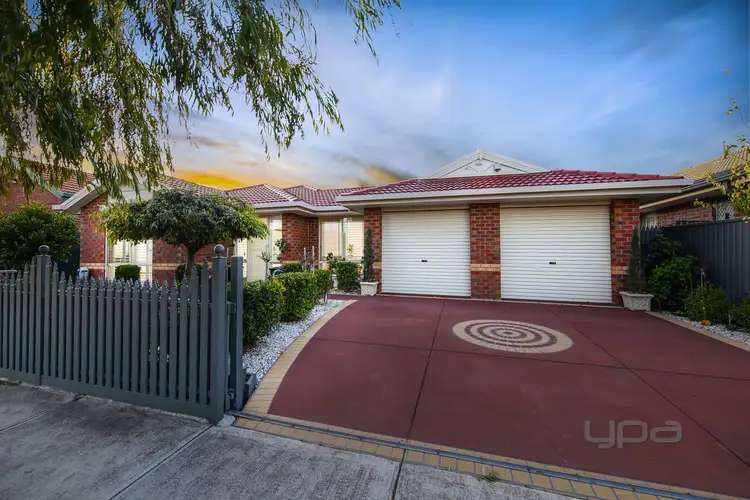 34 Hume Drive, Sydenham VIC 3037