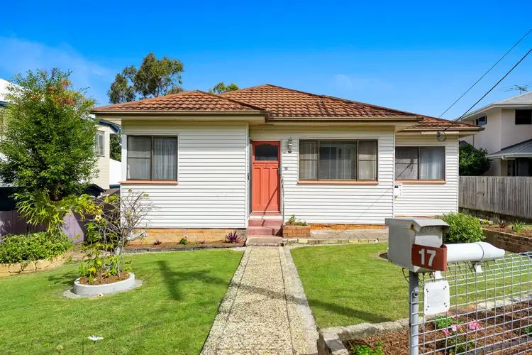 17 Wills Street, Coorparoo QLD 4151