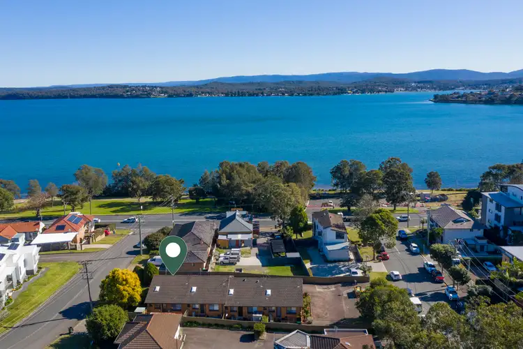 4/16 Howard Street, Warners Bay NSW 2282