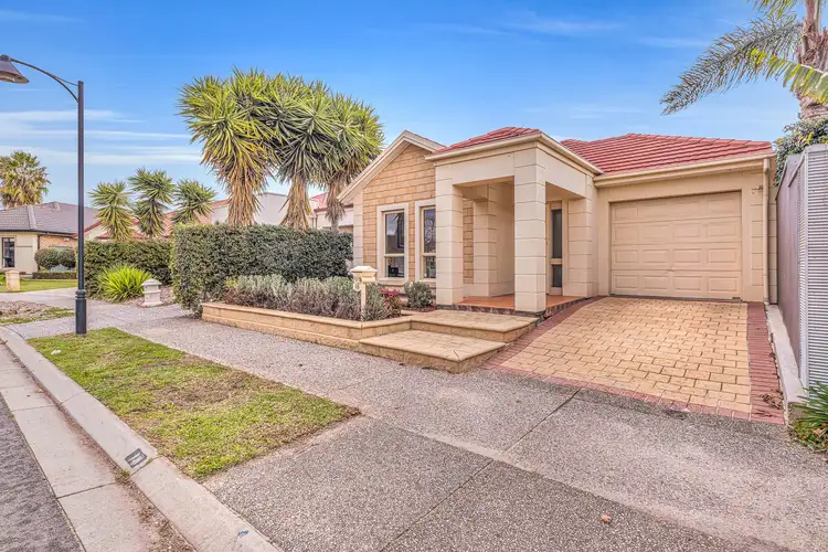 18 Grasswren Way, Mawson Lakes SA 5095