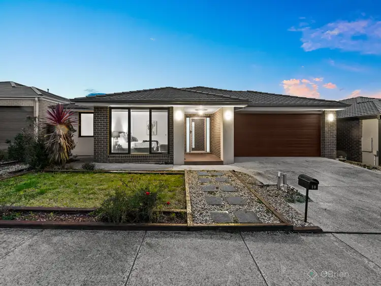 10 Cedarbank Court, Cranbourne East VIC 3977