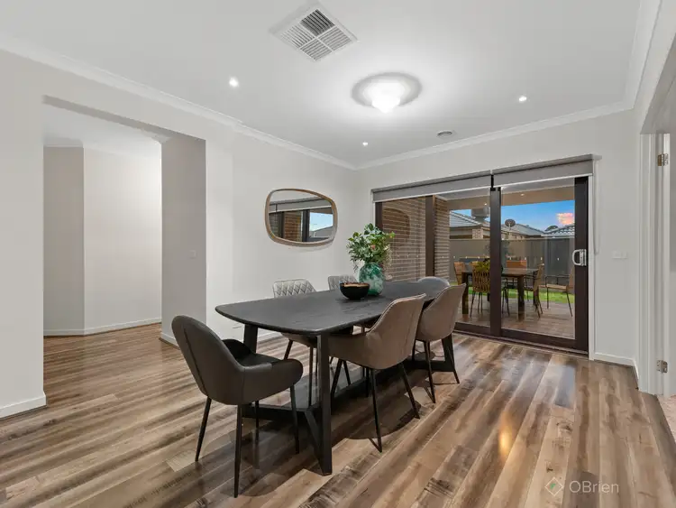 Fifth view of Homely house listing, 10 Cedarbank Court, Cranbourne East VIC 3977