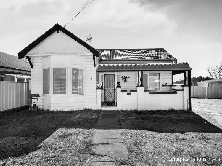 81 Bridge Street, Uralla NSW 2358