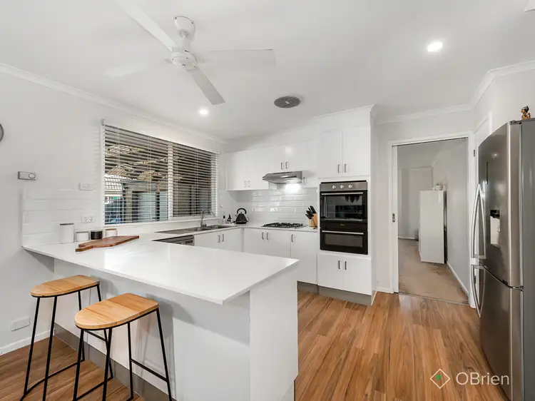 14 Sash Close, Carrum Downs VIC 3201