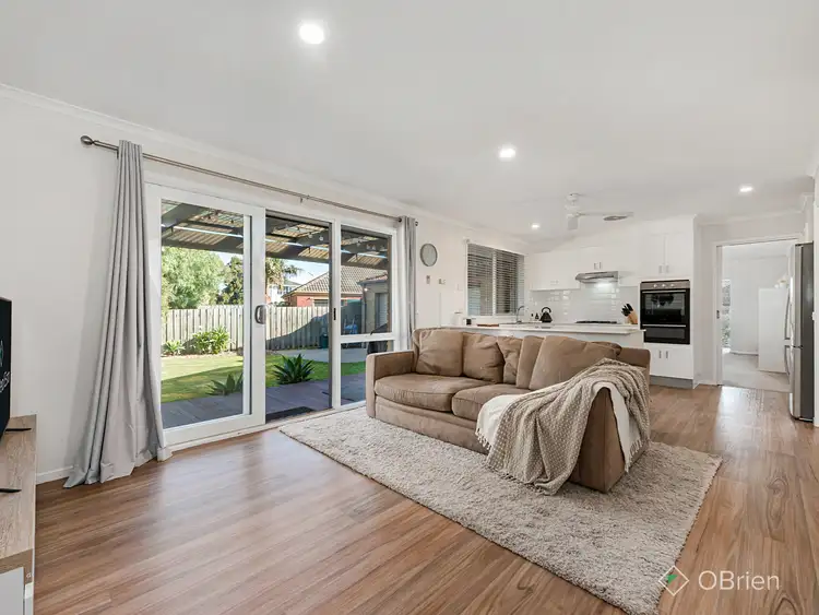 Fifth view of Homely house listing, 14 Sash Close, Carrum Downs VIC 3201