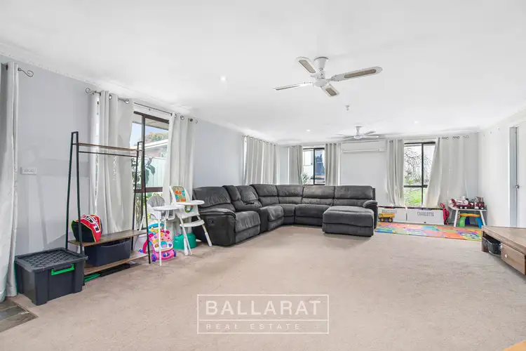 Fifth view of Homely house listing, 2 Park Road, Beaufort VIC 3373