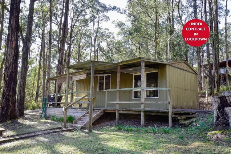 27 Lyrebird Avenue, East Warburton VIC 3799