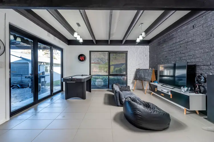 33 Armstrong Crescent, Holt ACT 2615