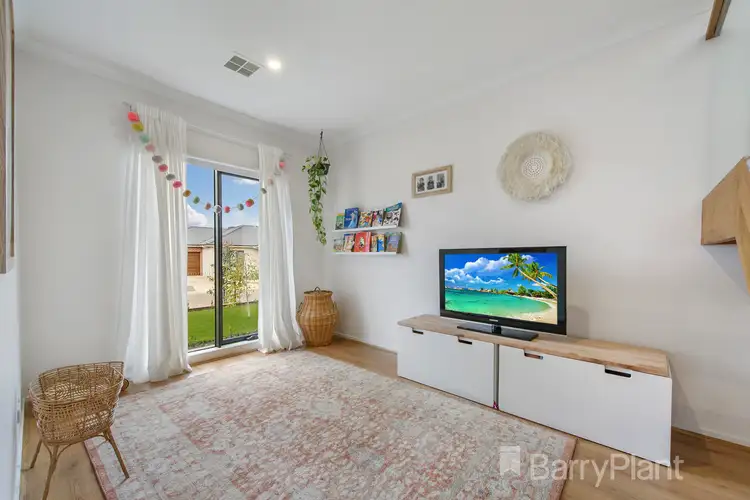 Fifth view of Homely house listing, 5 Peat Avenue, Thornhill Park VIC 3335