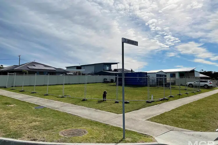 1 Arthur Court, Shearwater TAS 7307