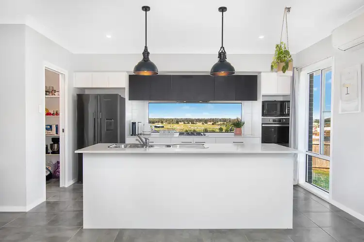 11 Calnan Crescent, Cumbalum NSW 2478