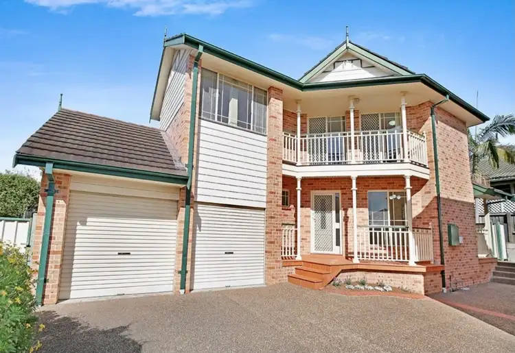 4/121 Balgownie Road, Balgownie NSW 2519