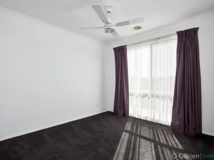 Fifth view of Homely house listing, 2 Shae Crescent, Drouin VIC 3818
