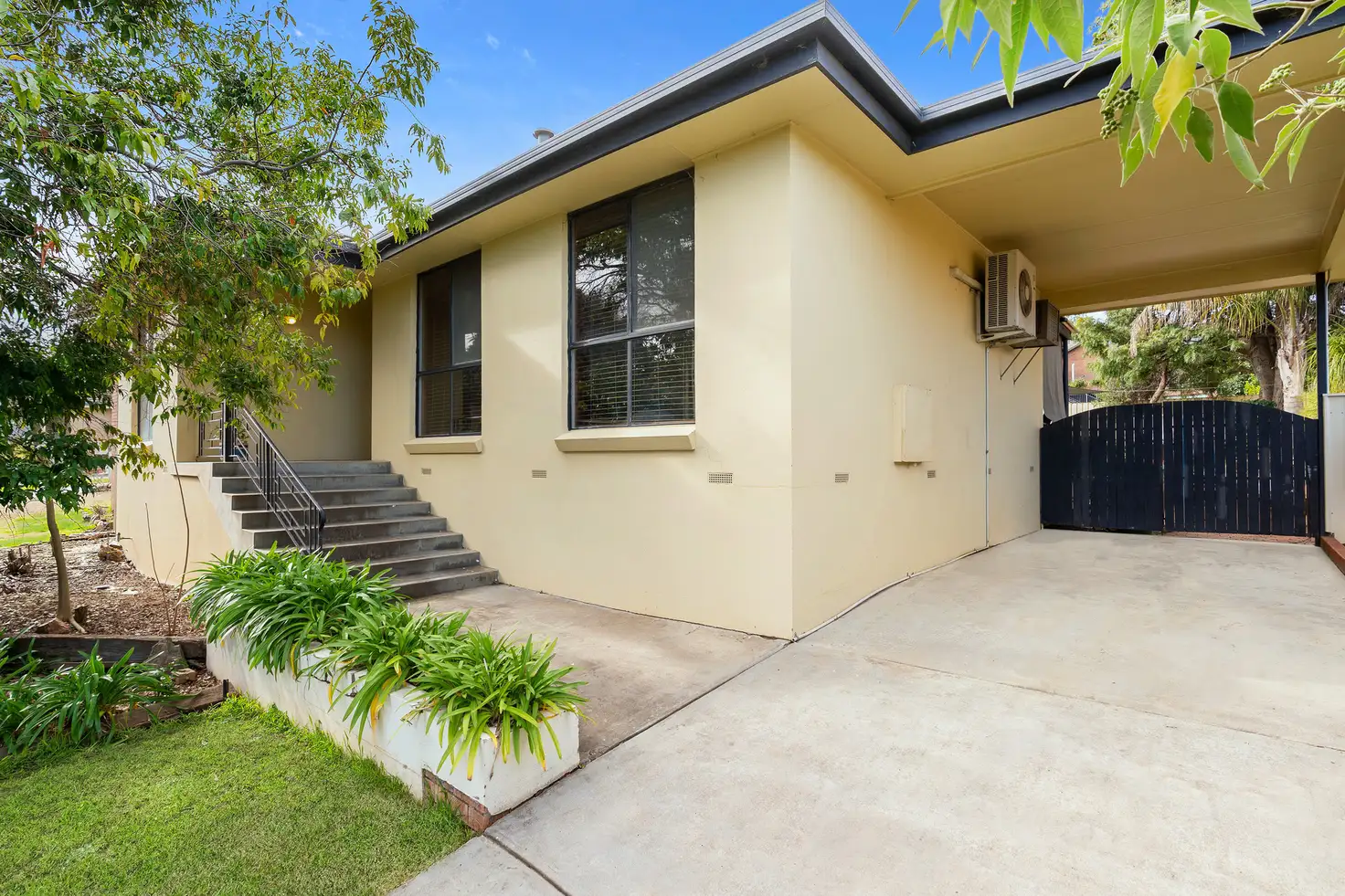 Main view of Homely house listing, 566 Spurrway Drive, West Albury NSW 2640