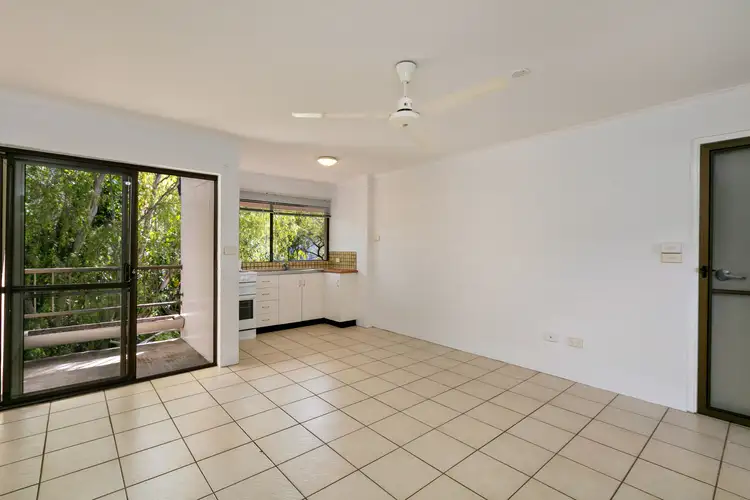 25/5-9 Fisk Street, Westcourt QLD 4870