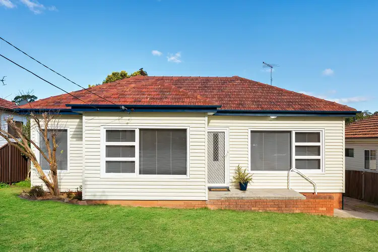 13 Pineview Avenue, Roselands NSW 2196