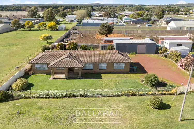2 Lyons Street, Miners Rest VIC 3352