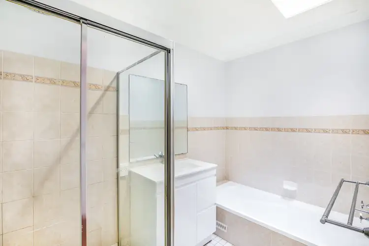 Fourth view of Homely villa listing, 2/33-37 Gannons Road, Caringbah NSW 2229