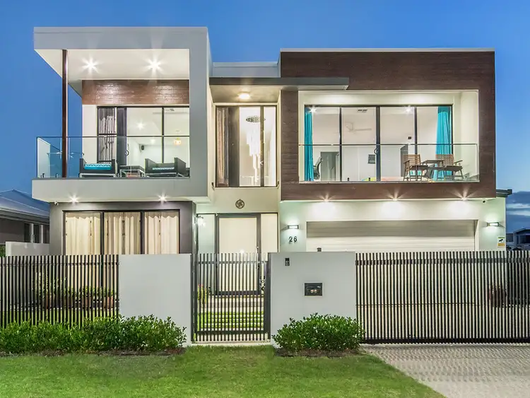 26 Lakeview Boulevard, Mermaid Waters QLD 4218
