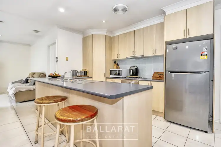 Third view of Homely house listing, 2/20 East Field Street, Maryborough VIC 3465