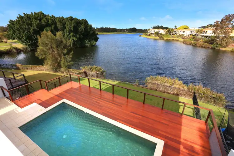 7/145 Palm Meadows Drive, Carrara QLD 4211