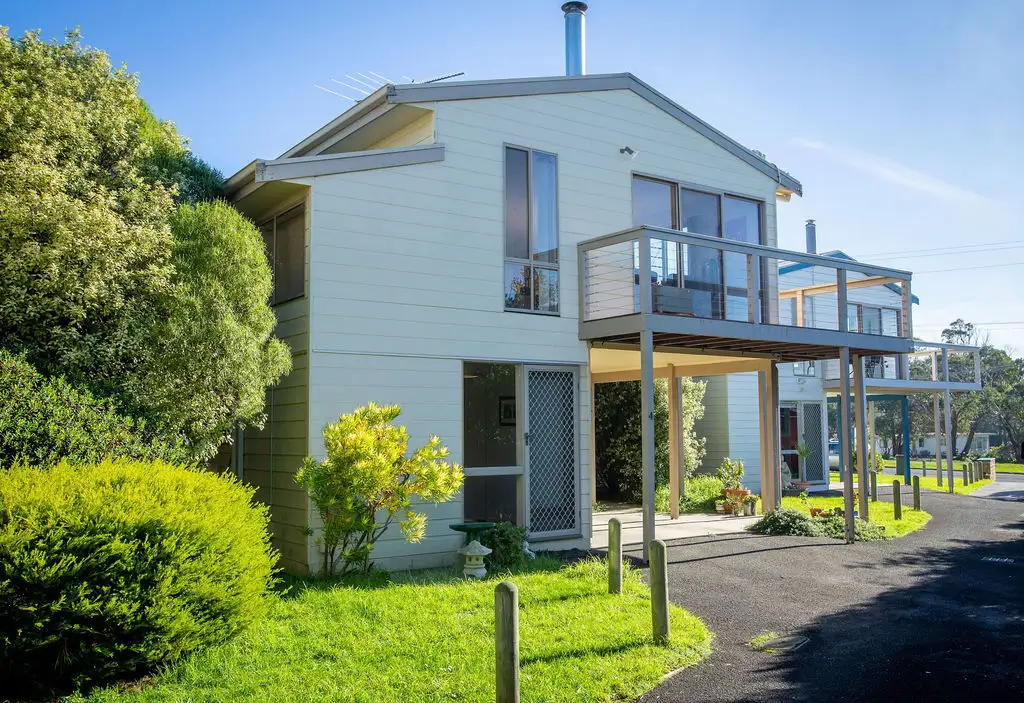 Main view of Homely house listing, 4/9 Great Ocean Road, Marengo VIC 3233
