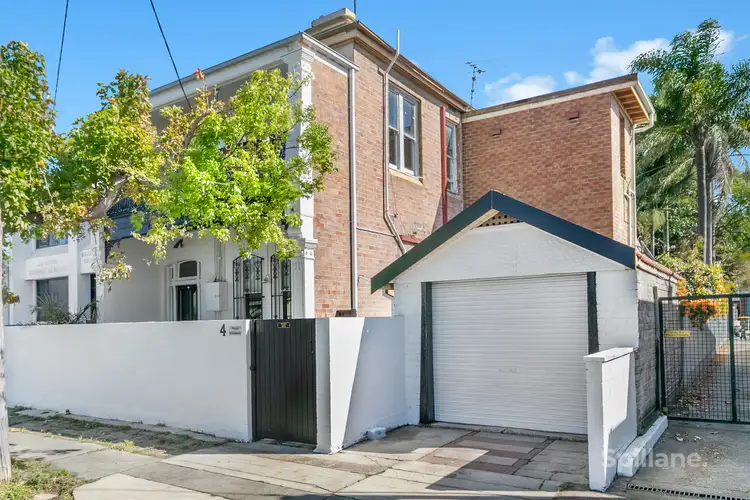 4 Swan Street, Hamilton NSW 2303