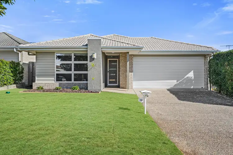 16 Chrysler Parade, North Lakes QLD 4509
