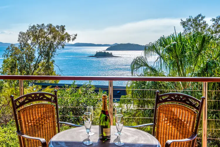 1/4 Acacia Drive, Hamilton Island QLD 4803