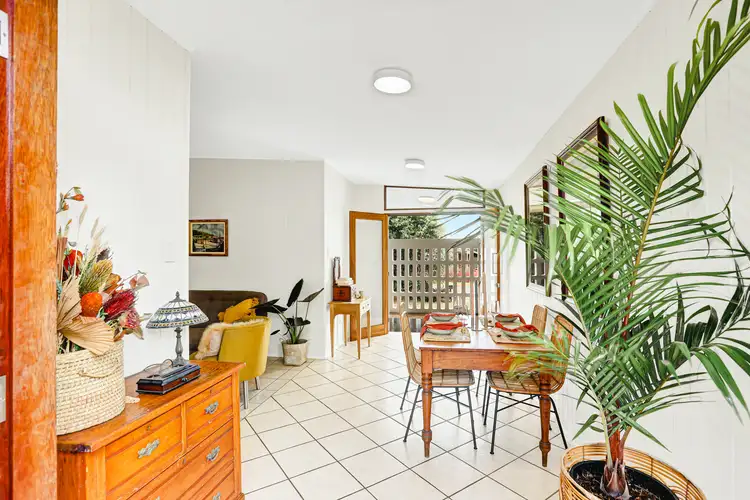 1/19 Daphne Street, Redlynch QLD 4870