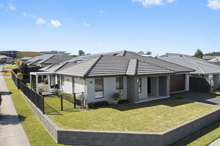 16 Emperor Parade, Chisholm NSW 2322