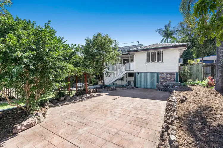 57 Banoon Drive