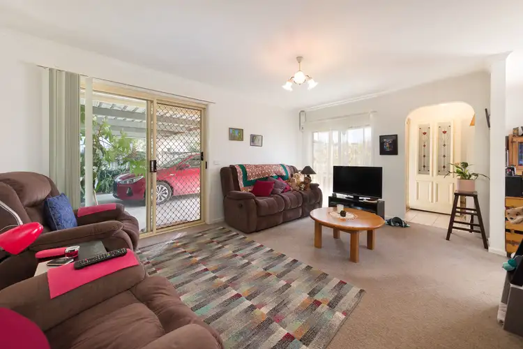 Second view of Homely house listing, 2 Thomas Place, Wodonga VIC 3690