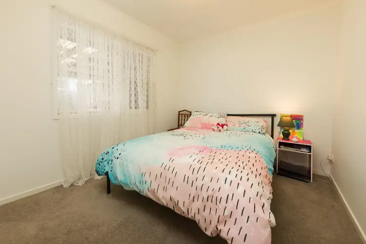 Fifth view of Homely house listing, 2 Thomas Place, Wodonga VIC 3690