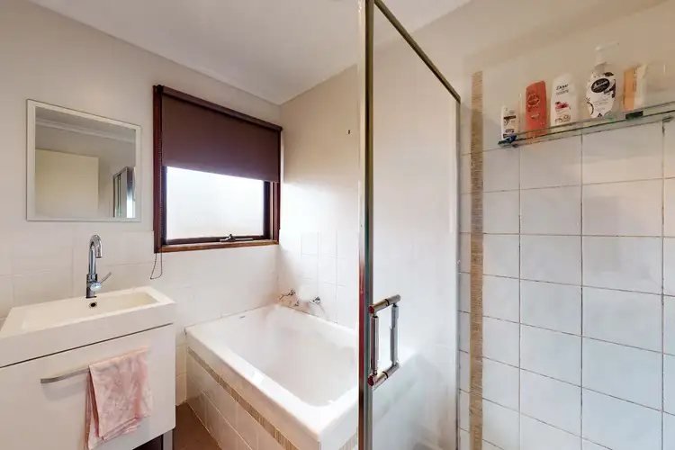 Sixth view of Homely unit listing, 1/1-3 Farren Close, Traralgon VIC 3844