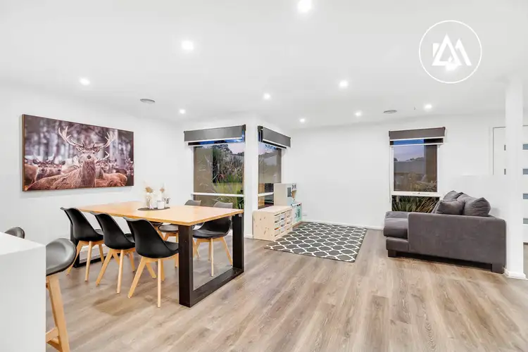 Fourth view of Homely house listing, 8 Peter Court, Langwarrin VIC 3910