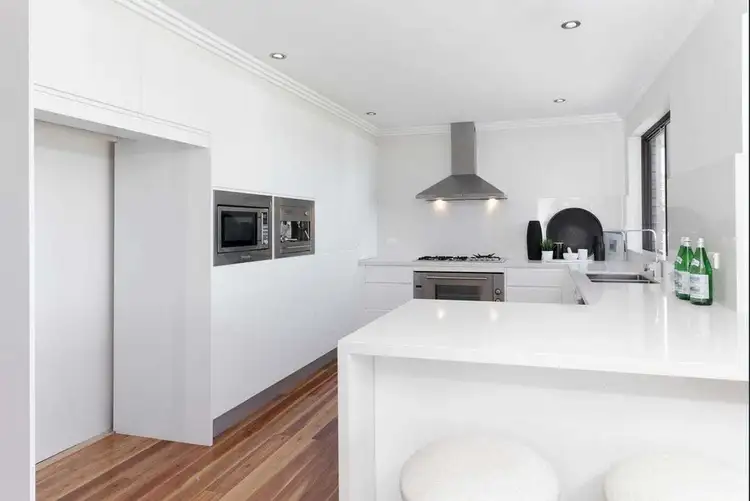 Fourth view of Homely apartment listing, 10/42 Crown Road, Queenscliff NSW 2096