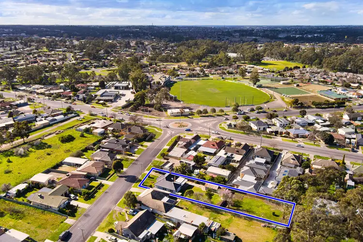 Second view of Homely house listing, 3 Hope Street, Kangaroo Flat VIC 3555