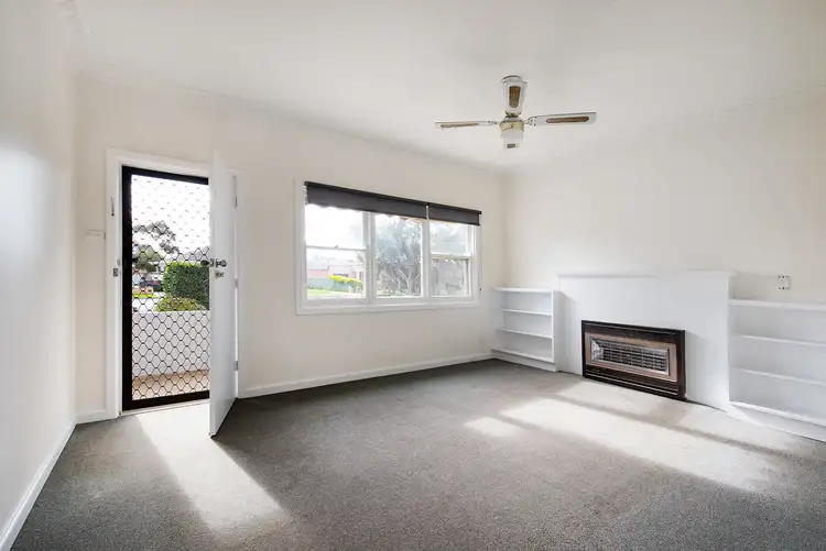 Fifth view of Homely house listing, 3 Hope Street, Kangaroo Flat VIC 3555