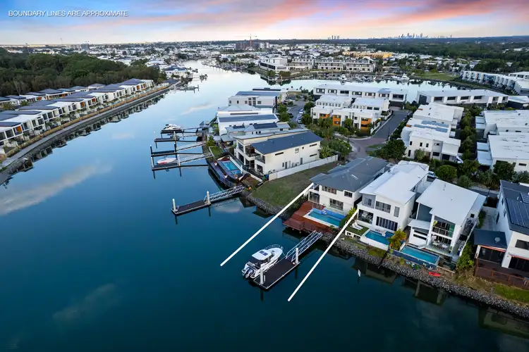 10 Northwater Drive, Hope Island QLD 4212