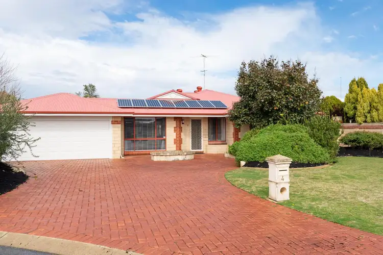 4 Dory Close, Halls Head WA 6210