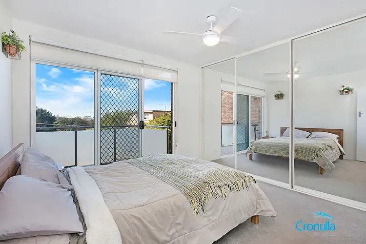 Fifth view of Homely apartment listing, 4/18 Burke Road, Cronulla NSW 2230