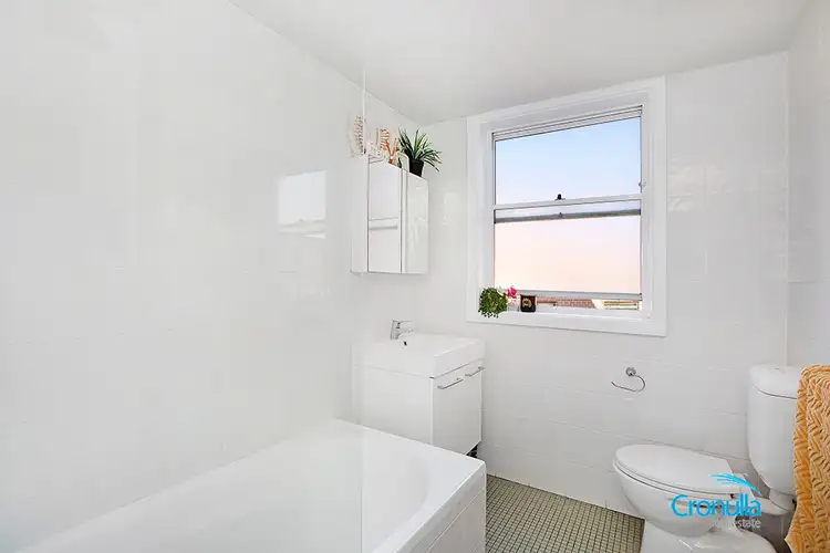 Sixth view of Homely apartment listing, 4/18 Burke Road, Cronulla NSW 2230