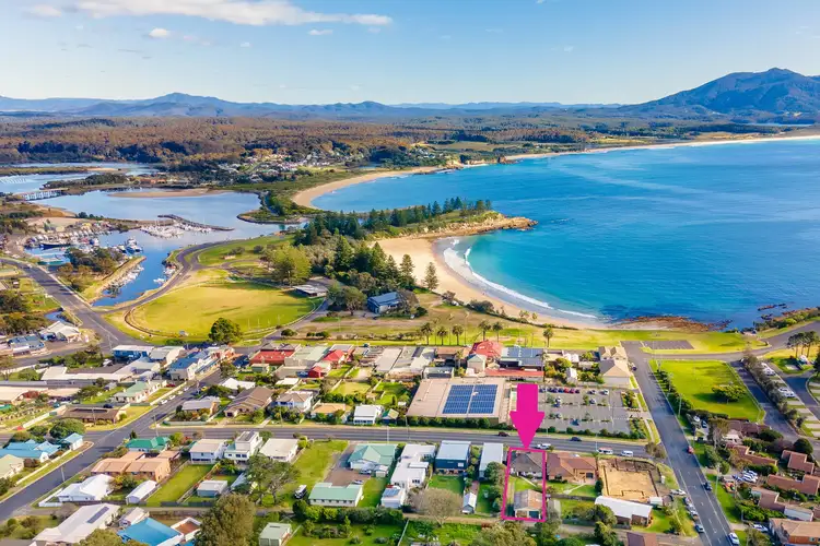 6 Young Street, Bermagui NSW 2546