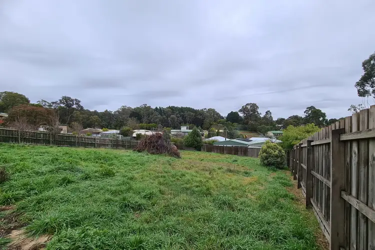 30 Fourteenth Street, Hepburn VIC 3461