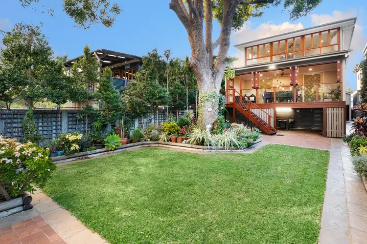 44 Gillan Street, Norman Park QLD 4170