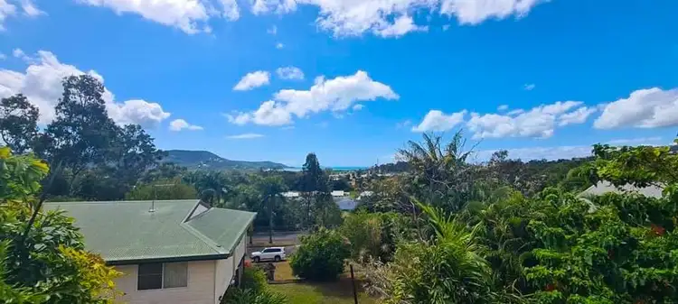 3 Hamilton Avenue, Cannonvale QLD 4802